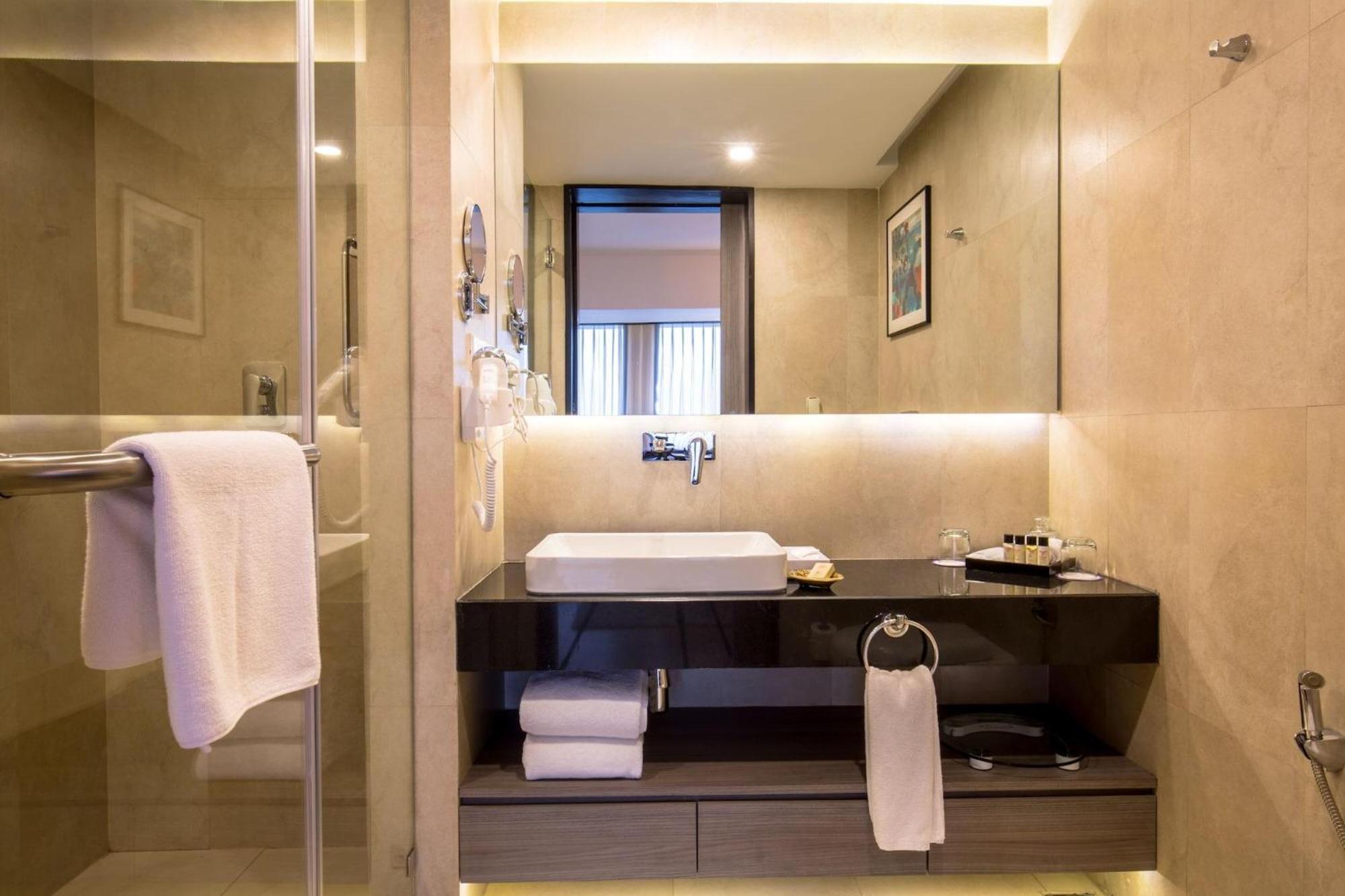 Hotel Aela Grand Near Delhi Airport By La Casa New Delhi Exteriör bild