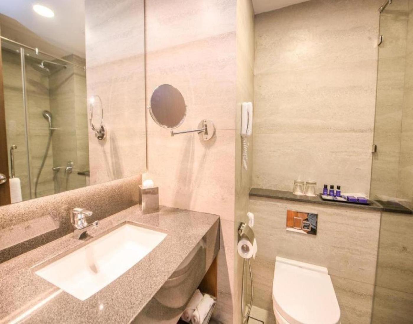Hotel Aela Grand Near Delhi Airport By La Casa New Delhi Exteriör bild